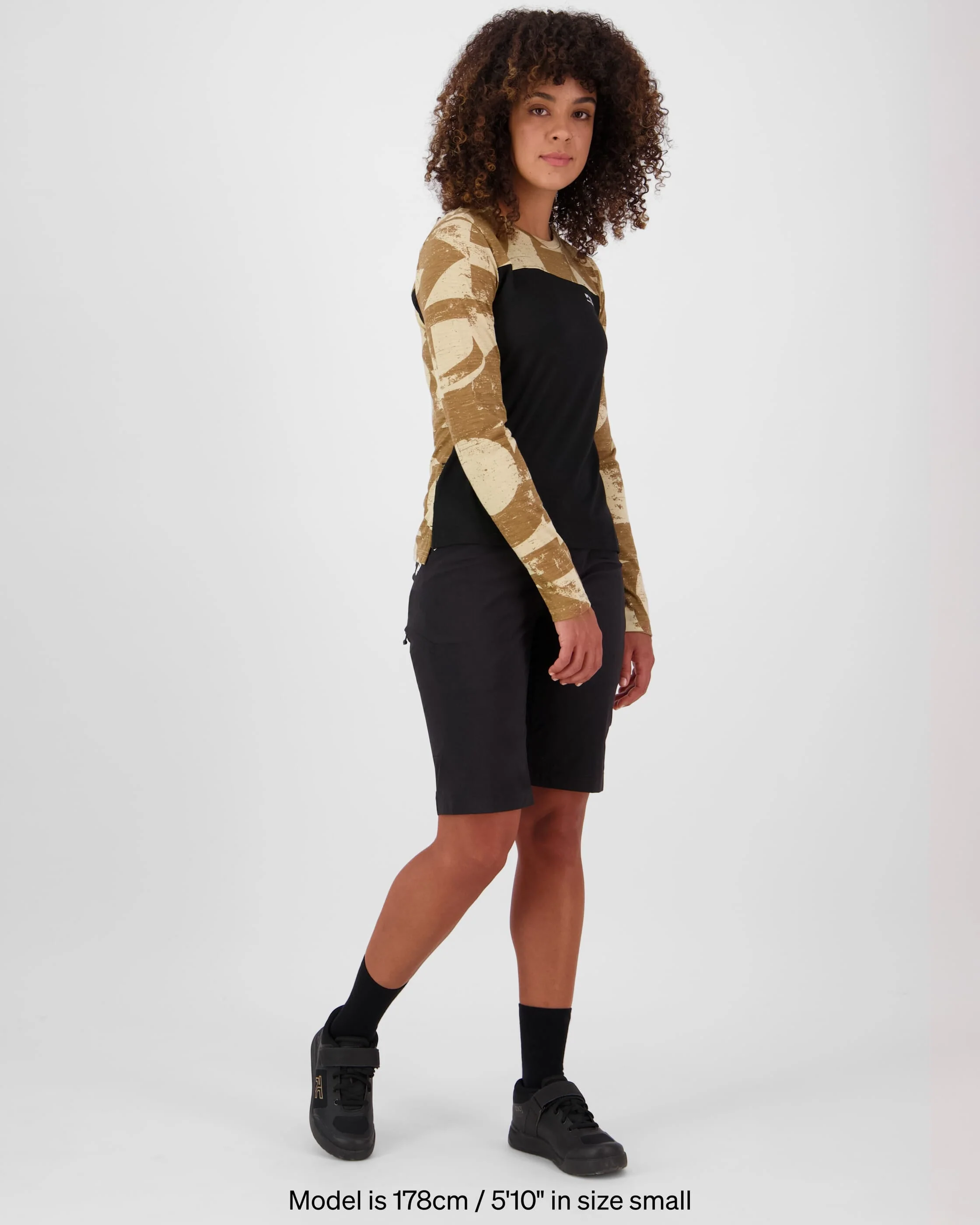 Diversion Merino Bike Jersey Long Sleeve - Grunge / Black | Women's Bike Jersey - Image 5