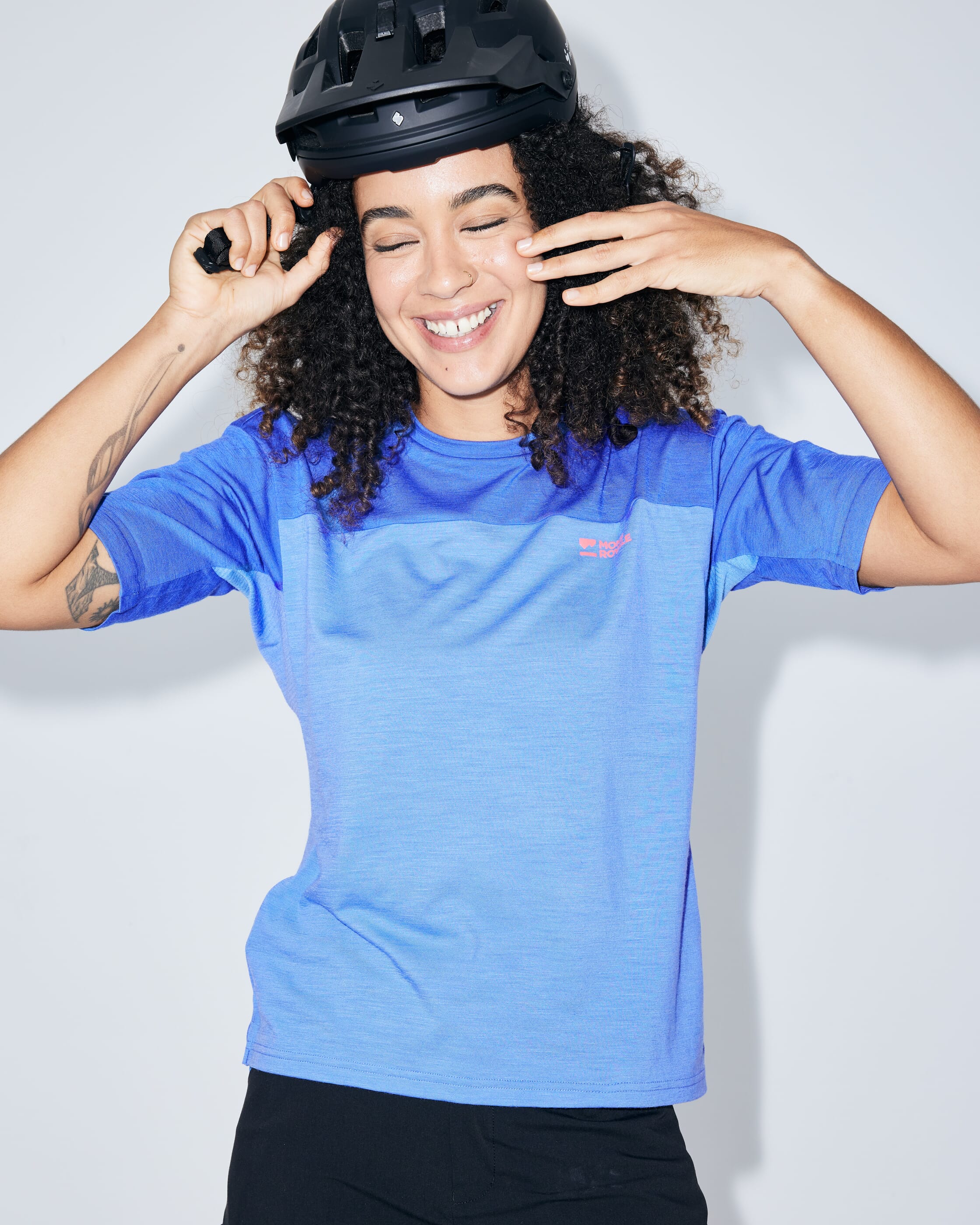 Diversion Merino Bike Jersey Short Sleeve - Ocean / Ultramarine | Women's Bike Jersey - Image 7