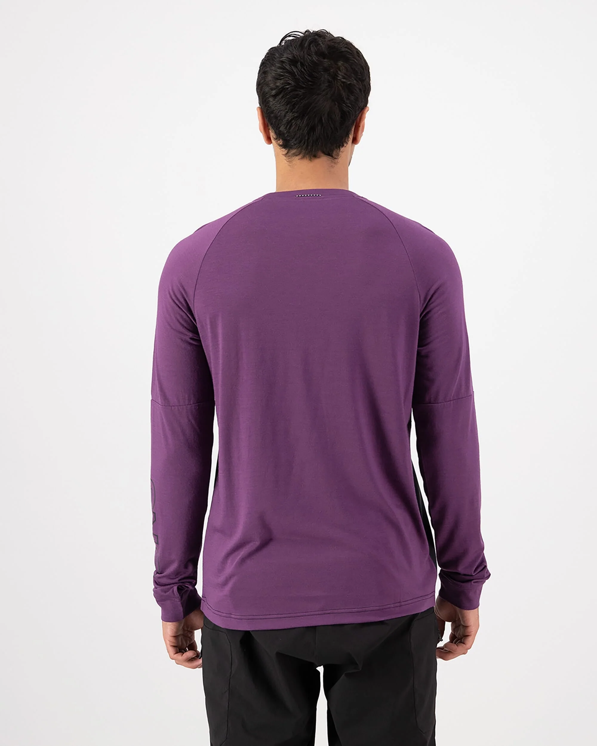 Tarn Merino Bike Wind Jersey - Black / Boysenberry - Image 2