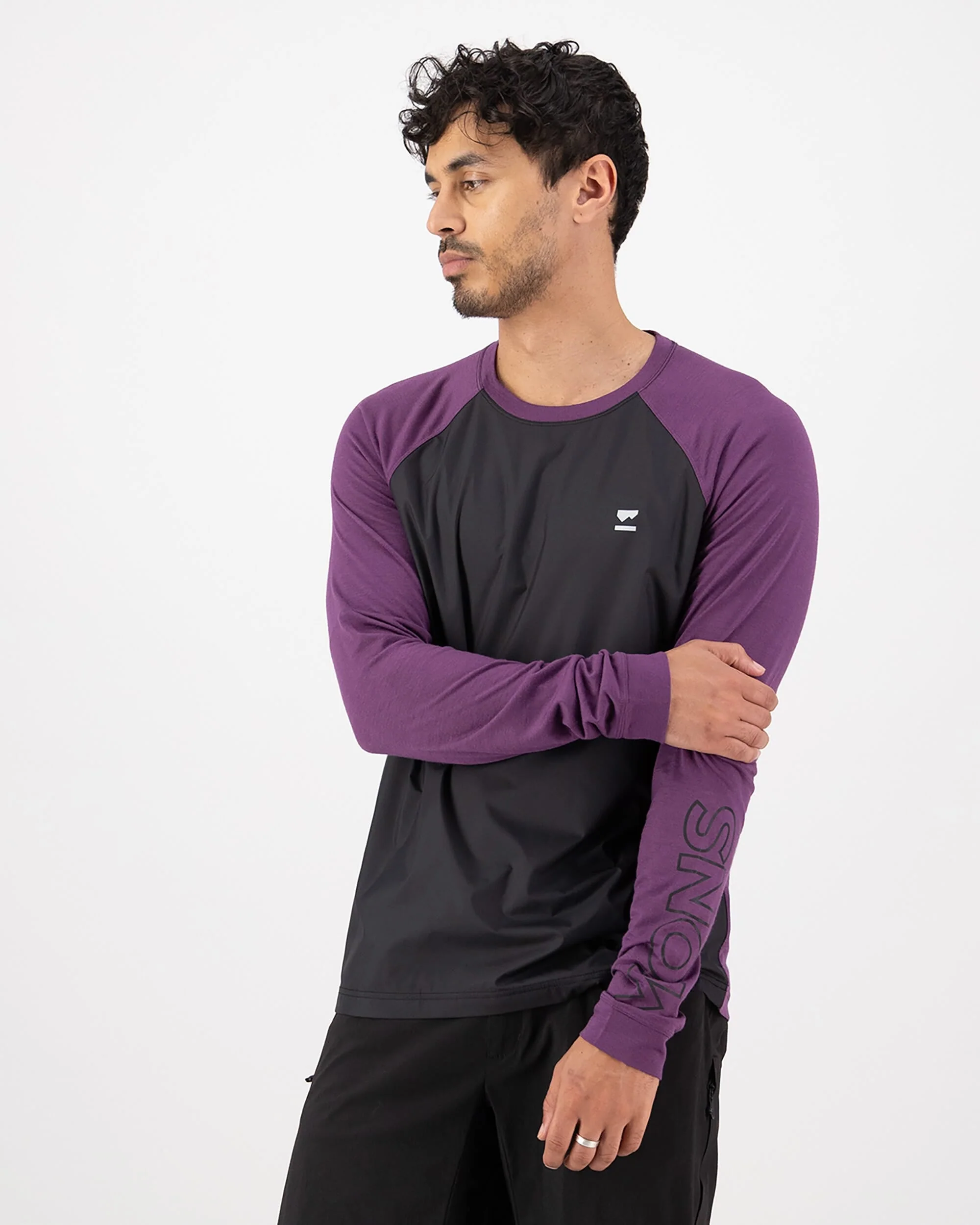 Tarn Merino Bike Wind Jersey - Black / Boysenberry - Image 3