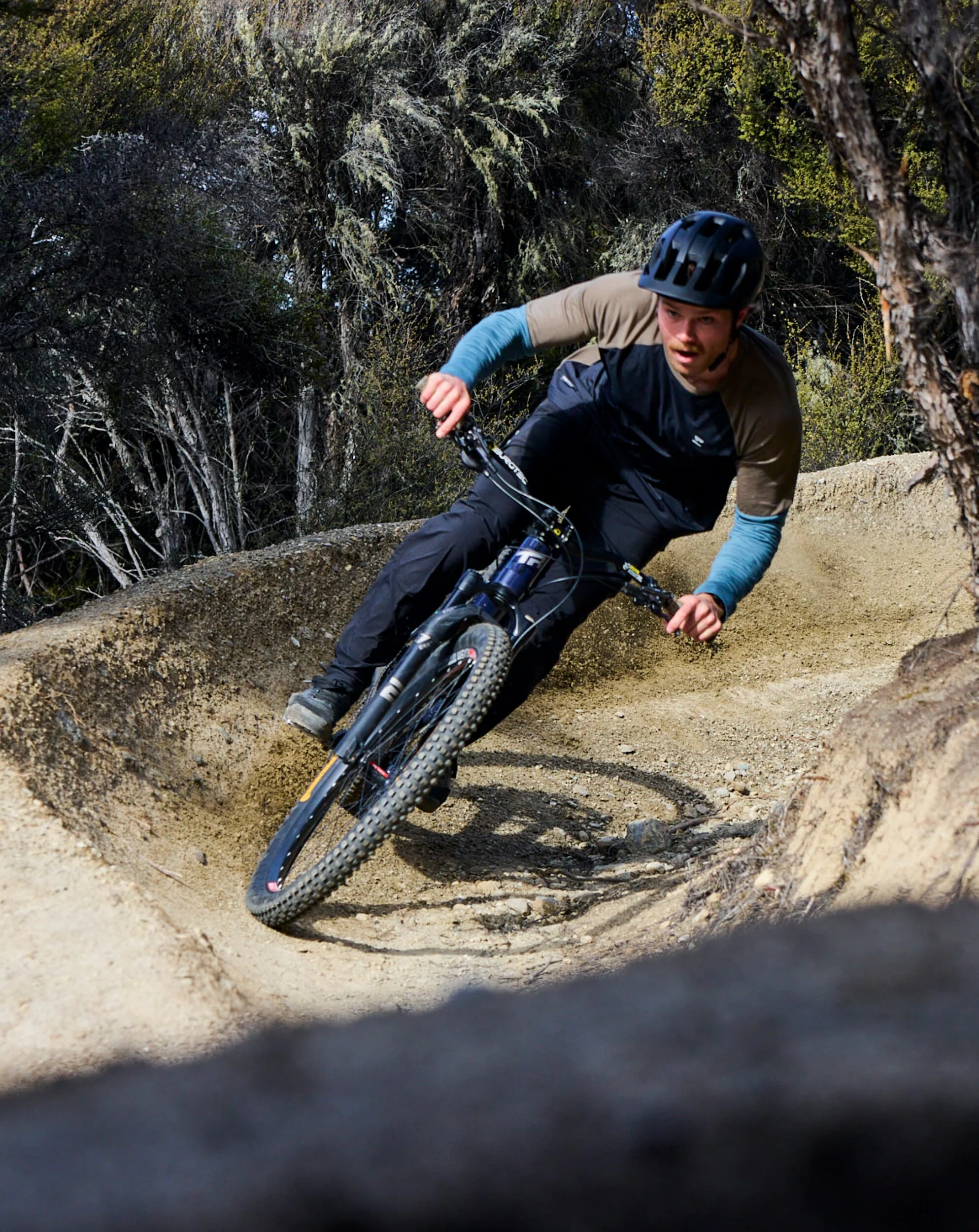 Tarn Merino Bike Wind Jersey - Goblin Blue / Walnut / Black | Men's Bike Jersey - Image 6