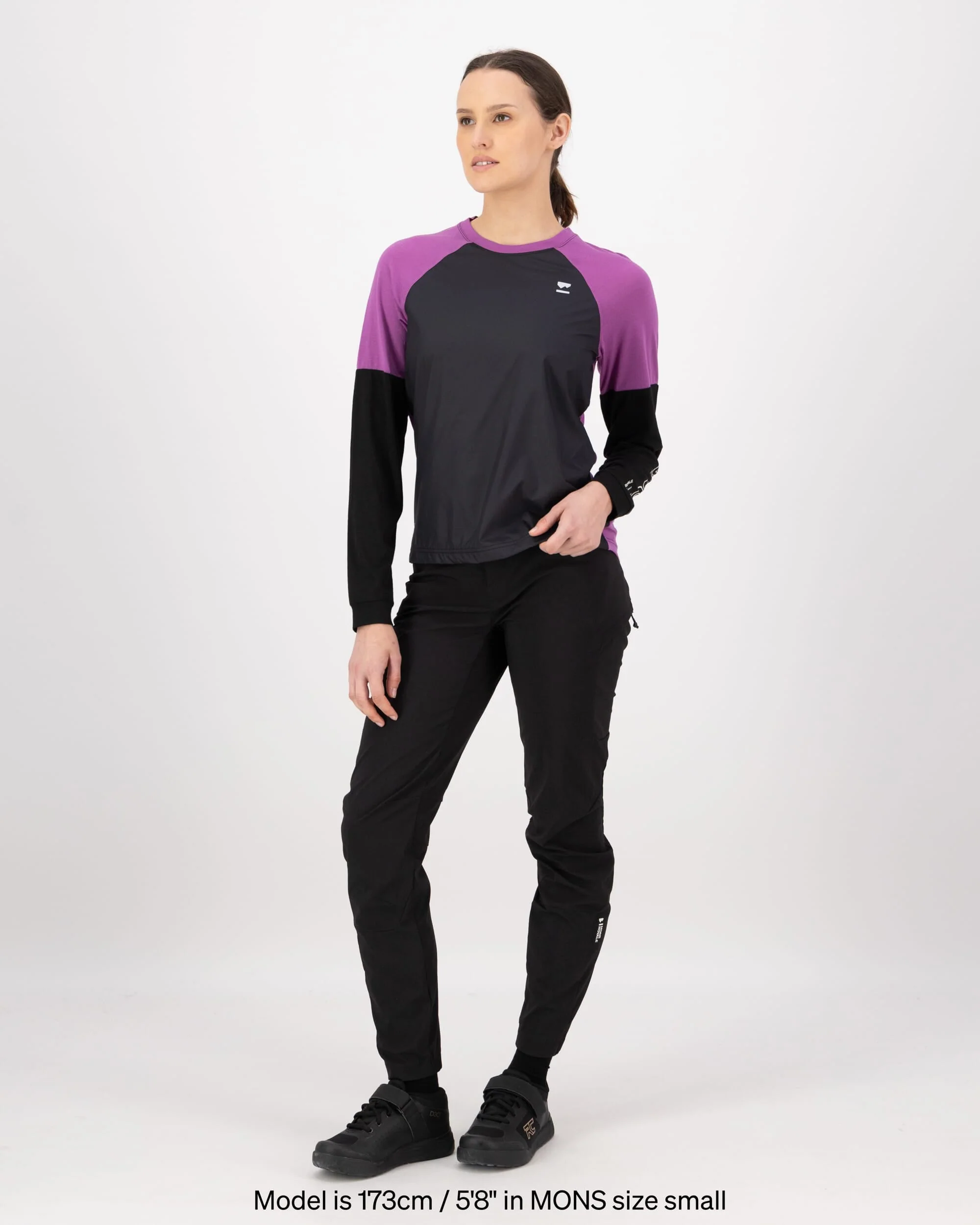 Tarn Merino Bike Wind Jersey - Purple Bolt / Black | Women's Bike Jersey - Image 4